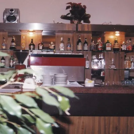 Pupa Hotel 2*