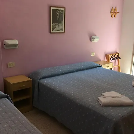 Pupa 2* Риччоне